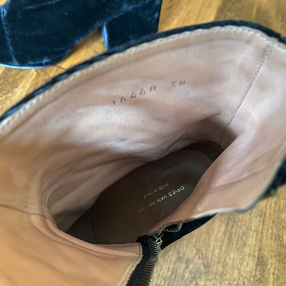 Dries Van Noten Black Velvet Chelsea Boots 38 Designer Made in Italy - Picture 5 of 7